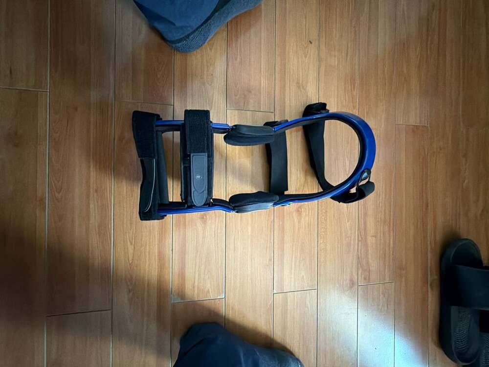 DonJoy Defiance III Knee Brace Gloss Blue
